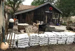 Cabane musée ostréicole Conservatoire Sanguinet-cadrée